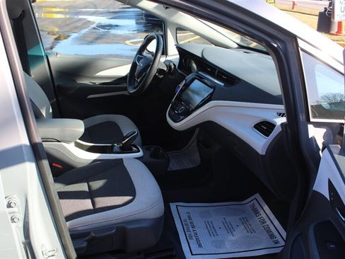 Used 2019 Chevrolet Bolt LT FWD image 11