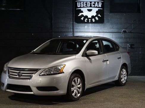 Used 2014 Nissan Sentra SV FWD image 1