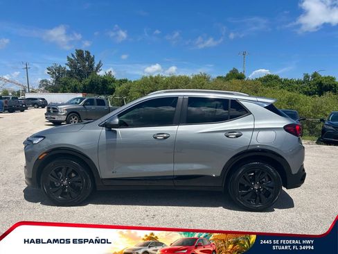 Used 2025 Buick Encore GX Sport Touring FWD image 4