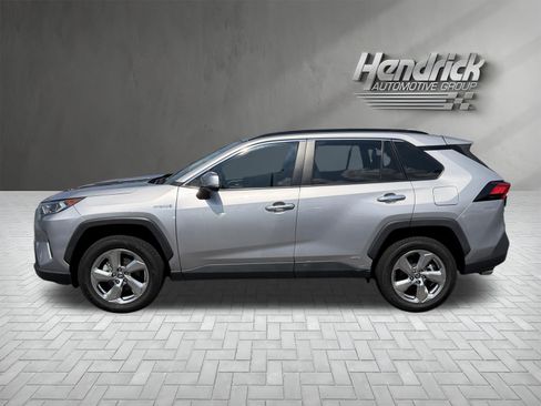 Used 2021 Toyota RAV4 Limited AWD/4WD image 7