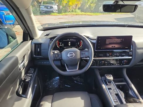 New 2026 Nissan Pathfinder SL FWD image 10