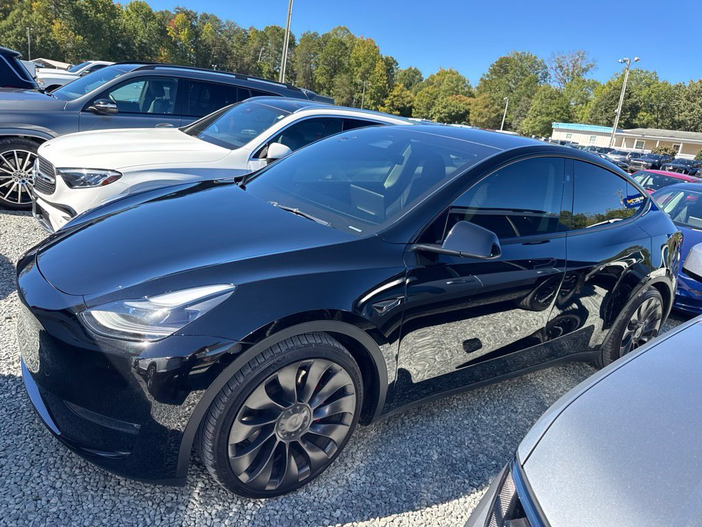 Used 2023 Tesla Model Y Performance AWD/4WD image 1
