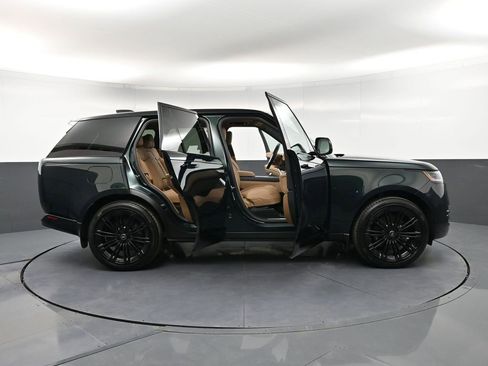 Used 2025 Land Rover Range Rover SE AWD/4WD image 35