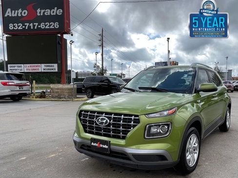Used 2020 Hyundai Venue SEL FWD image 1