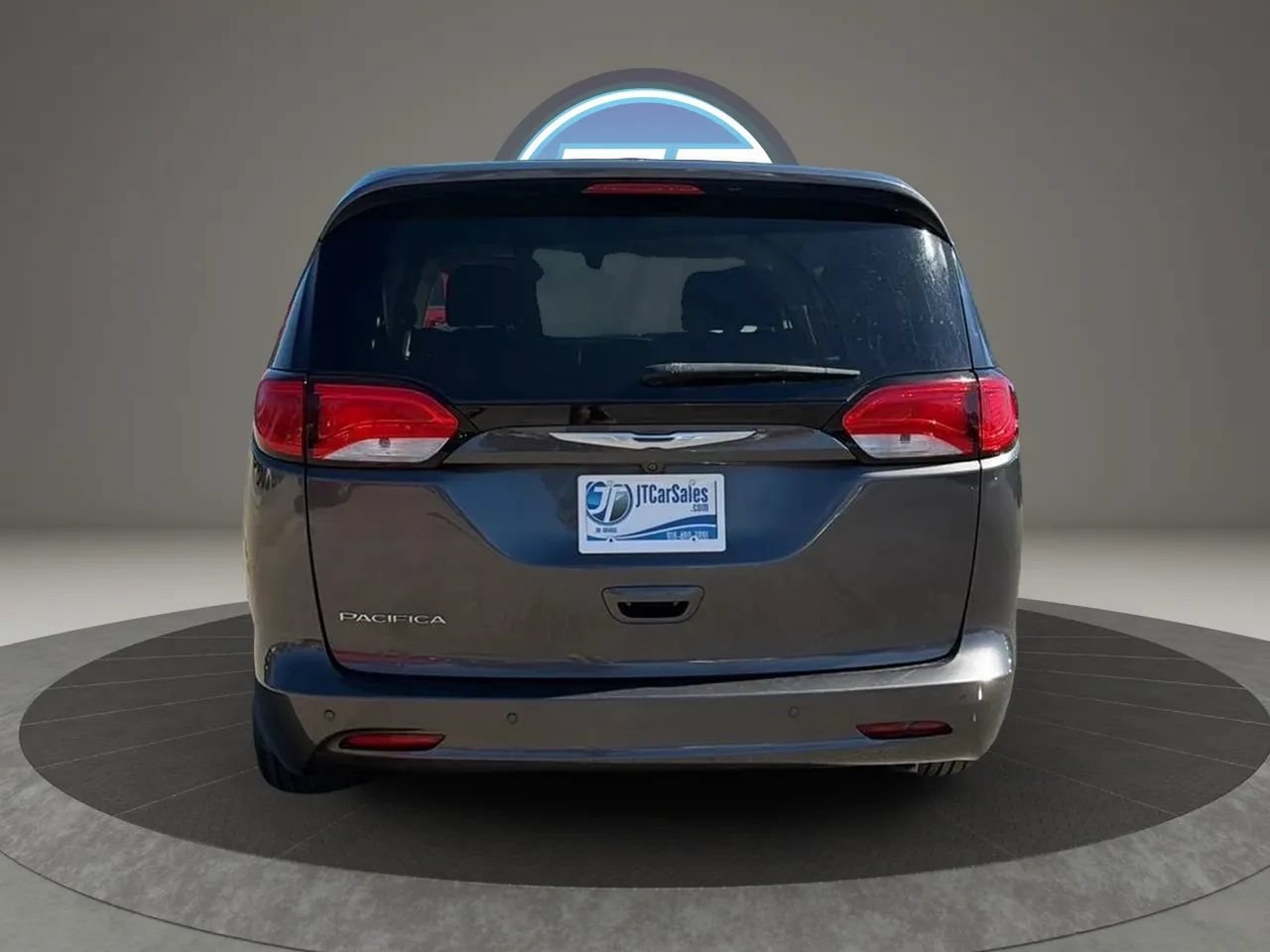 Used 2018 Chrysler Pacifica LX w/ Tire & Wheel Group FWD image 15