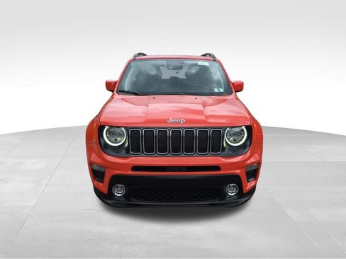 Used 2021 Jeep Renegade Latitude w/ Luxury Group I AWD/4WD image 2