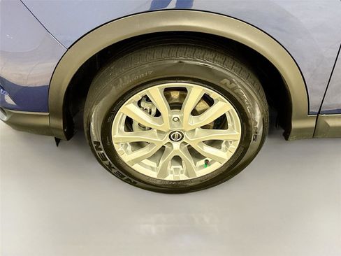 Used 2021 Nissan Rogue Sport S image 28