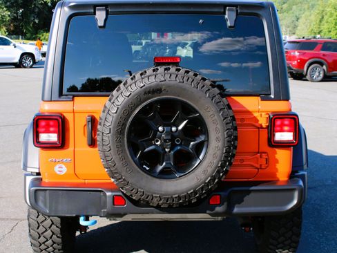 Used 2023 Jeep Wrangler Unlimited w/ Cold Weather Group AWD/4WD image 9