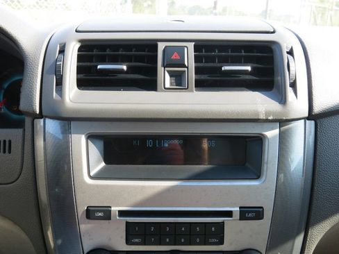 Used 2010 Ford Fusion SEL image 22