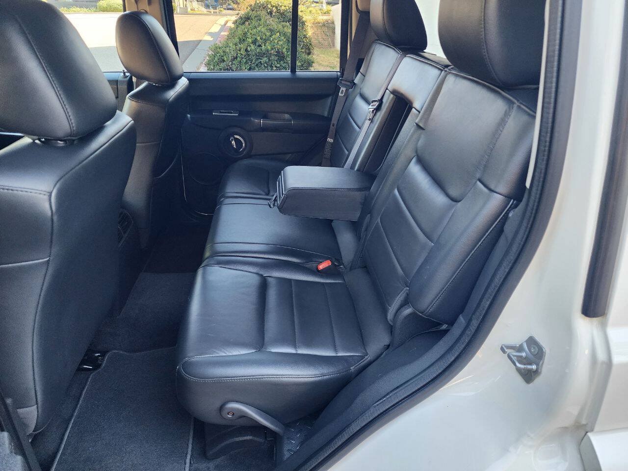 Used 2010 Jeep Commander Sport w/ Sun/Sound Group RWD image 18