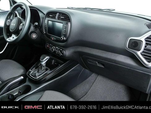 Used 2025 Kia Soul LX FWD image 20