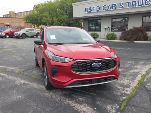 Used 2023 Ford Escape ST-Line w/ Tech Pack #1 AWD/4WD image 2
