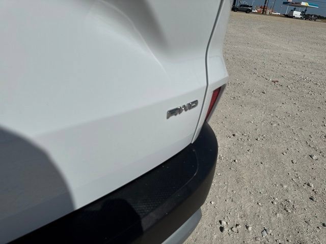 Used 2025 Ford Escape Active AWD/4WD image 9
