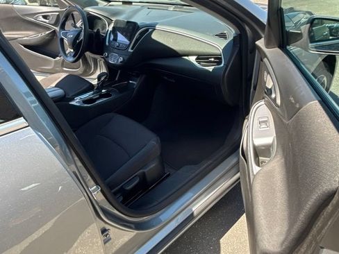 Used 2024 Chevrolet Malibu LT FWD image 19