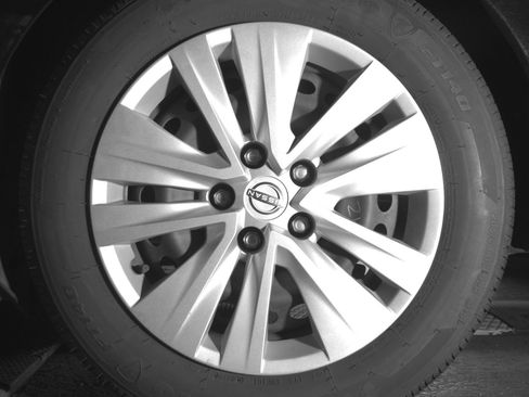 Used 2025 Nissan Sentra S FWD image 14