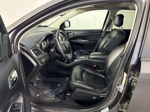 Used 2015 Dodge Journey Crossroad w/ Flexible Seating Group image 5