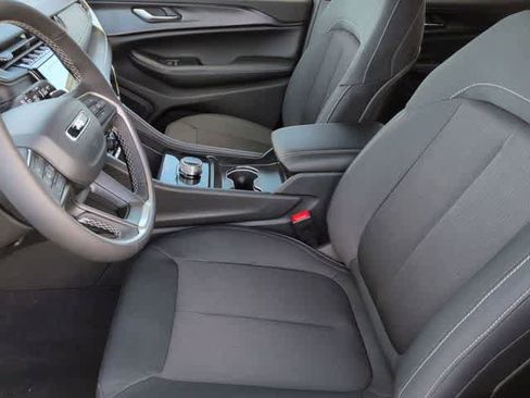 New 2025 Jeep Grand Cherokee Laredo X w/ Luxury Tech Group I image 15