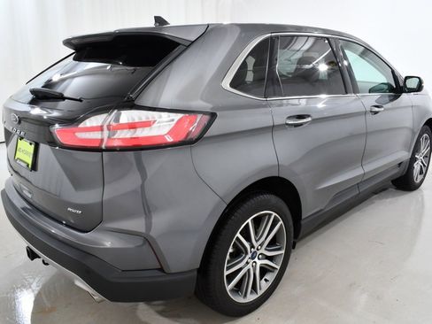 Used 2022 Ford Edge Titanium w/ Class II Trailer Tow Package image 11
