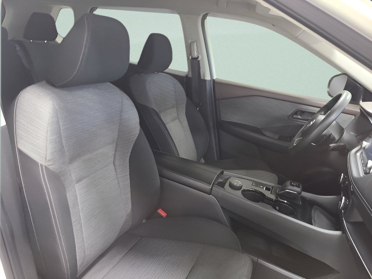 Used 2021 Nissan Rogue S AWD/4WD image 13