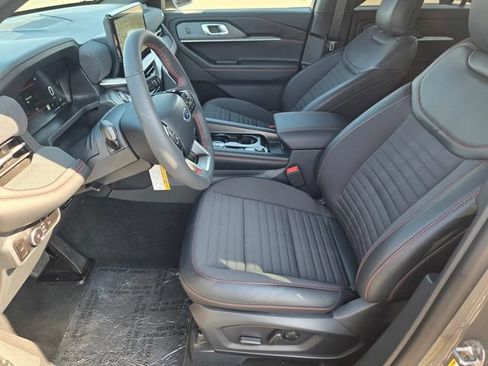 New 2026 Ford Explorer ST-Line w/ ST-Line Street Pack AWD/4WD image 16