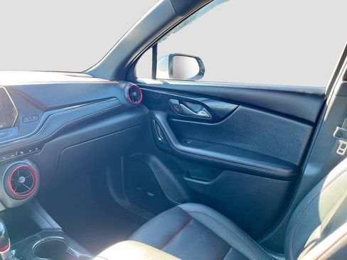 Used 2021 Chevrolet Blazer RS w/ Enhanced Convenience Package image 23