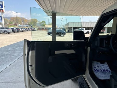 New 2026 Ford Bronco Badlands AWD/4WD image 17