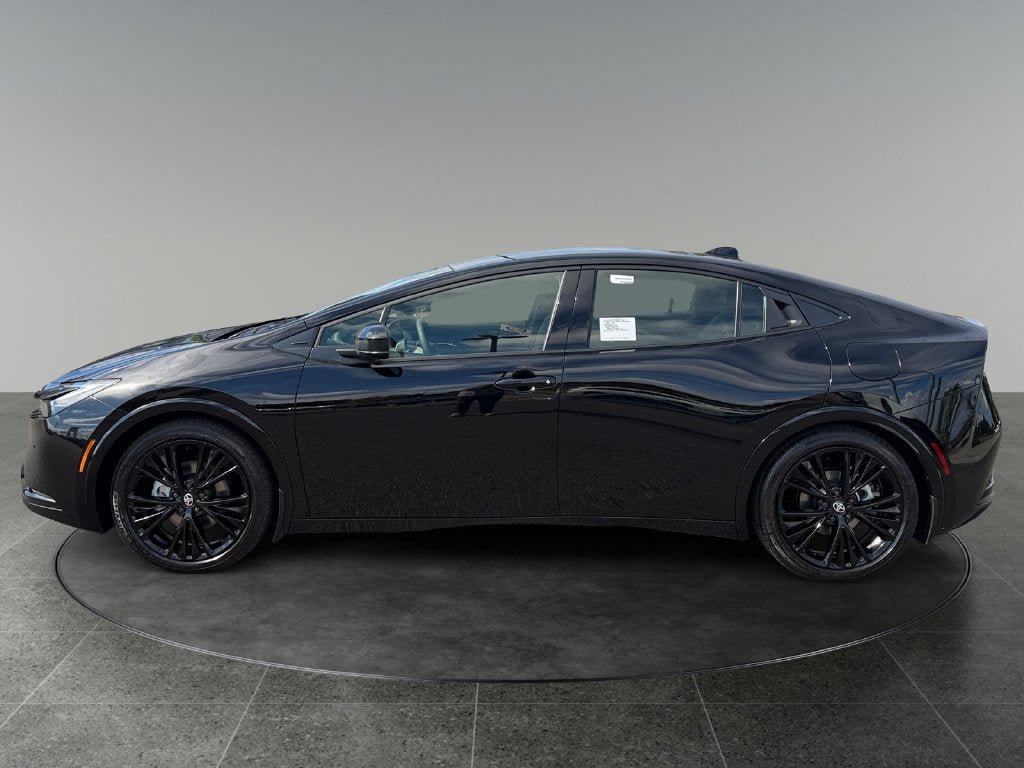 New 2027 Toyota Prius Plug-In Hybrid FWD image 5