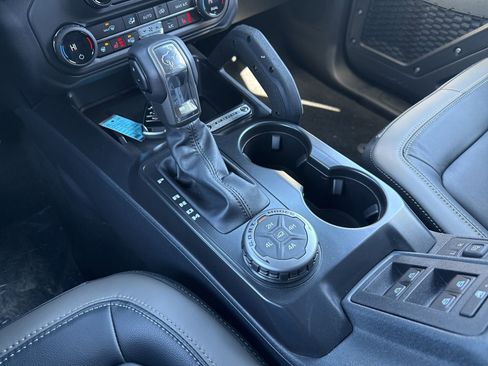 New 2025 Ford Bronco Outer Banks w/ Sasquatch Package AWD/4WD image 28