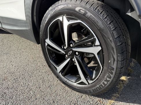 Used 2022 Chevrolet TrailBlazer RS w/ Sun and Liftgate Package image 40