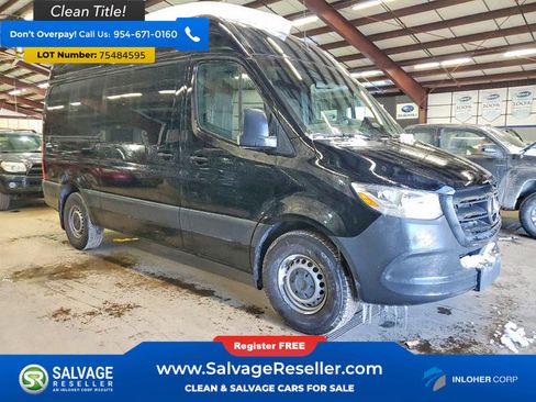 Used 2025 Mercedes-Benz Sprinter 2500 image 5