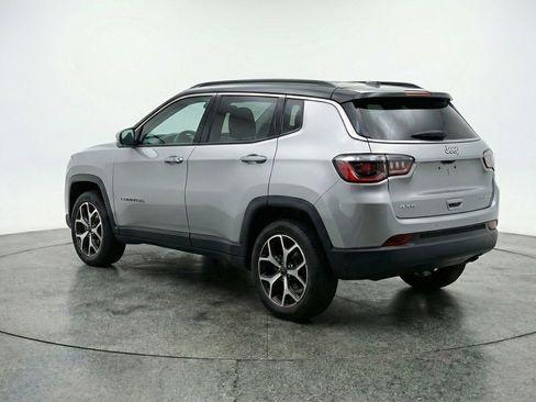 Used 2025 Jeep Compass Limited image 6