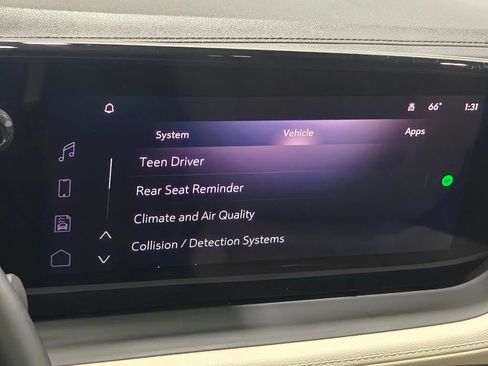 Used 2024 Buick Encore GX Avenir w/ Avenir Technology Package AWD/4WD image 38