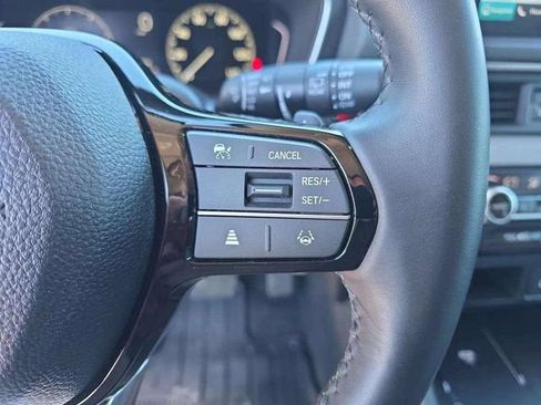 Used 2025 Honda Pilot Touring image 33
