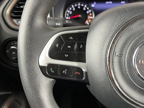Used 2023 Jeep Renegade Latitude AWD/4WD image 14