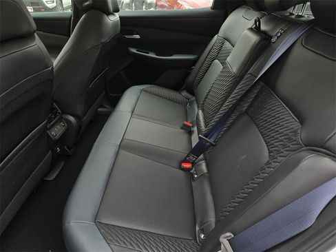 New 2026 Nissan Leaf Platinum+ w/ Cargo Package (Platinum+) image 4