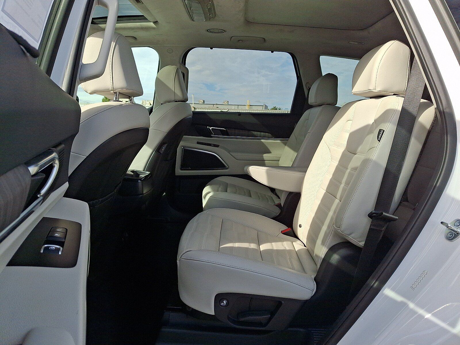 Used 2024 Kia Telluride SX Prestige AWD/4WD image 10