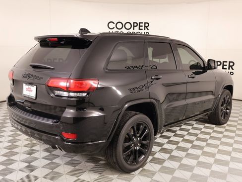 Used 2022 Jeep Grand Cherokee Laredo X AWD/4WD image 21
