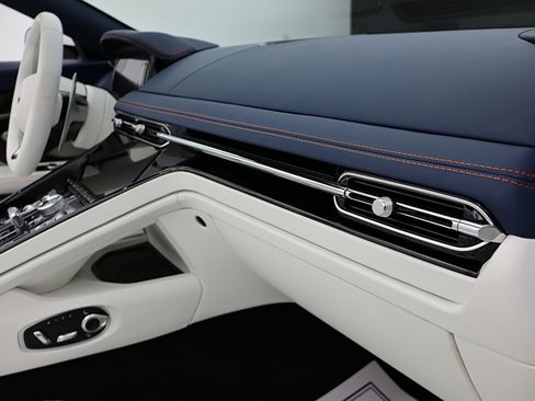 Used 2026 Aston Martin DB12 Convertible RWD image 48