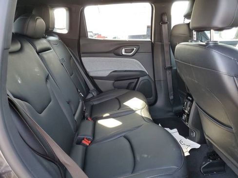 Used 2024 Jeep Compass Latitude AWD/4WD image 25