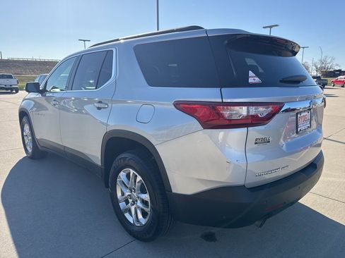 Used 2021 Chevrolet Traverse LT image 23
