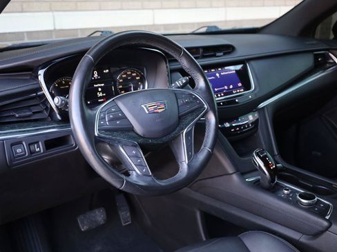 Used 2021 Cadillac XT5 Premium Luxury FWD image 13