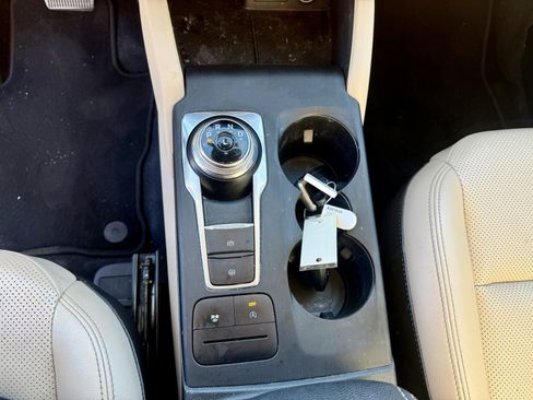 Used 2020 Ford Escape SEL image 23