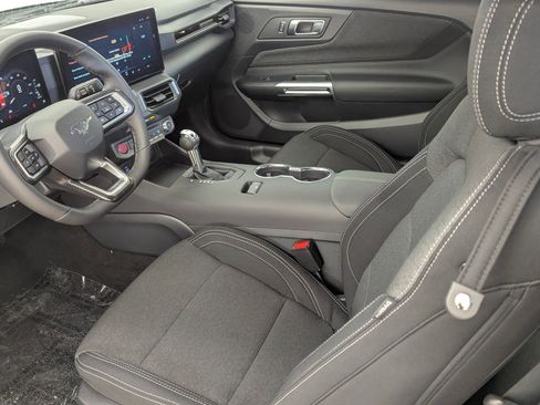 New 2026 Ford Mustang Coupe image 5