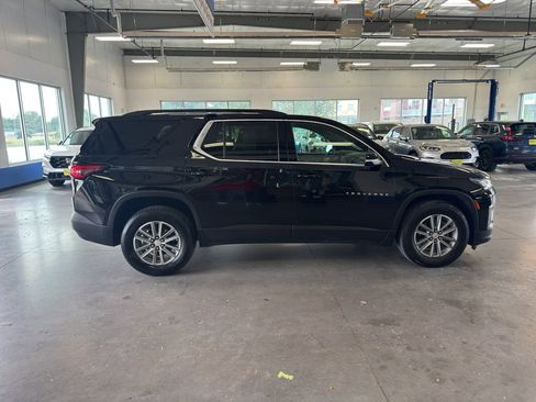 Used 2023 Chevrolet Traverse LT image 5