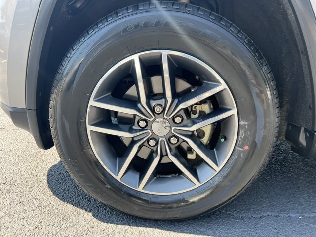 Used 2018 Jeep Grand Cherokee Limited AWD/4WD image 13