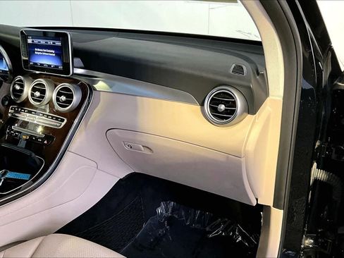 Used 2018 Mercedes-Benz GLC 300 4MATIC image 19