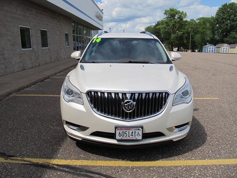 Used 2014 Buick Enclave Premium w/ Trailering Provision Package FWD image 2
