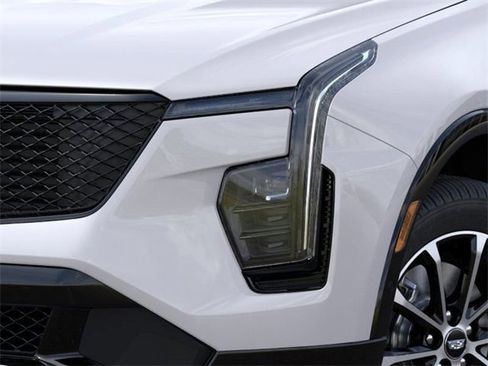 New 2025 Cadillac XT4 Sport w/ Technology Package image 10