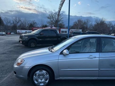 Used 2008 Kia Spectra EX image 17