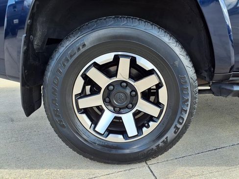 Used 2022 Toyota 4Runner TRD Off-Road image 26